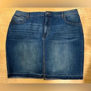 Distressed Mini Jean Skirt Sz 18 Raw Hem Faded Rocker Glam Y2K  Preppy Casual